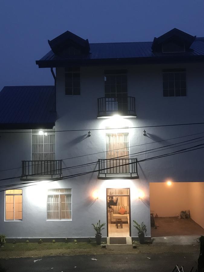 Regal Rose Luxury Holiday Apartments Нувара-Элия Экстерьер фото